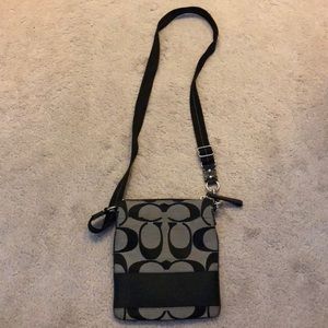 Crossbody Coach purse